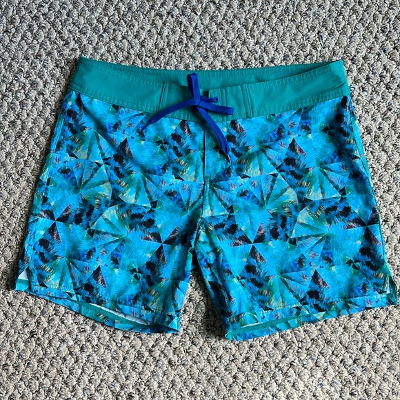 Prana Emerald Pinwheel Makenna Boardshort - Picture 1 of 7